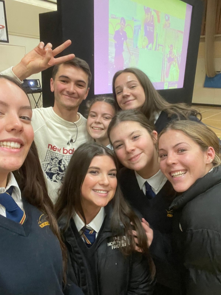 Alex Yee with students