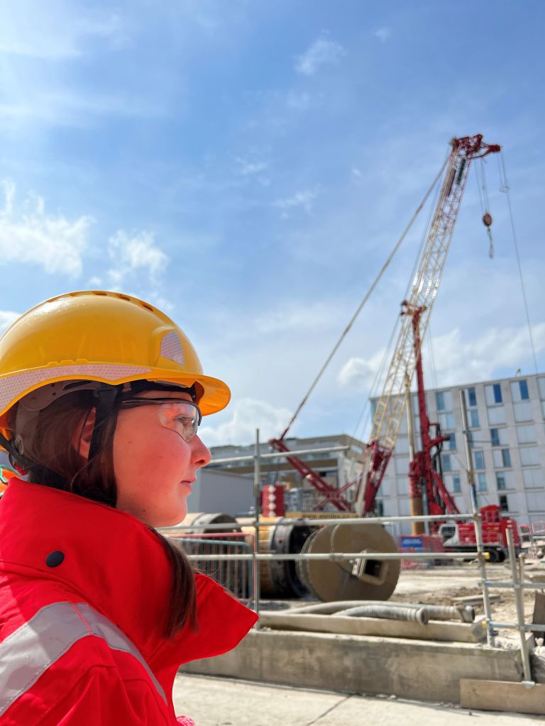 Rudy and the crane
